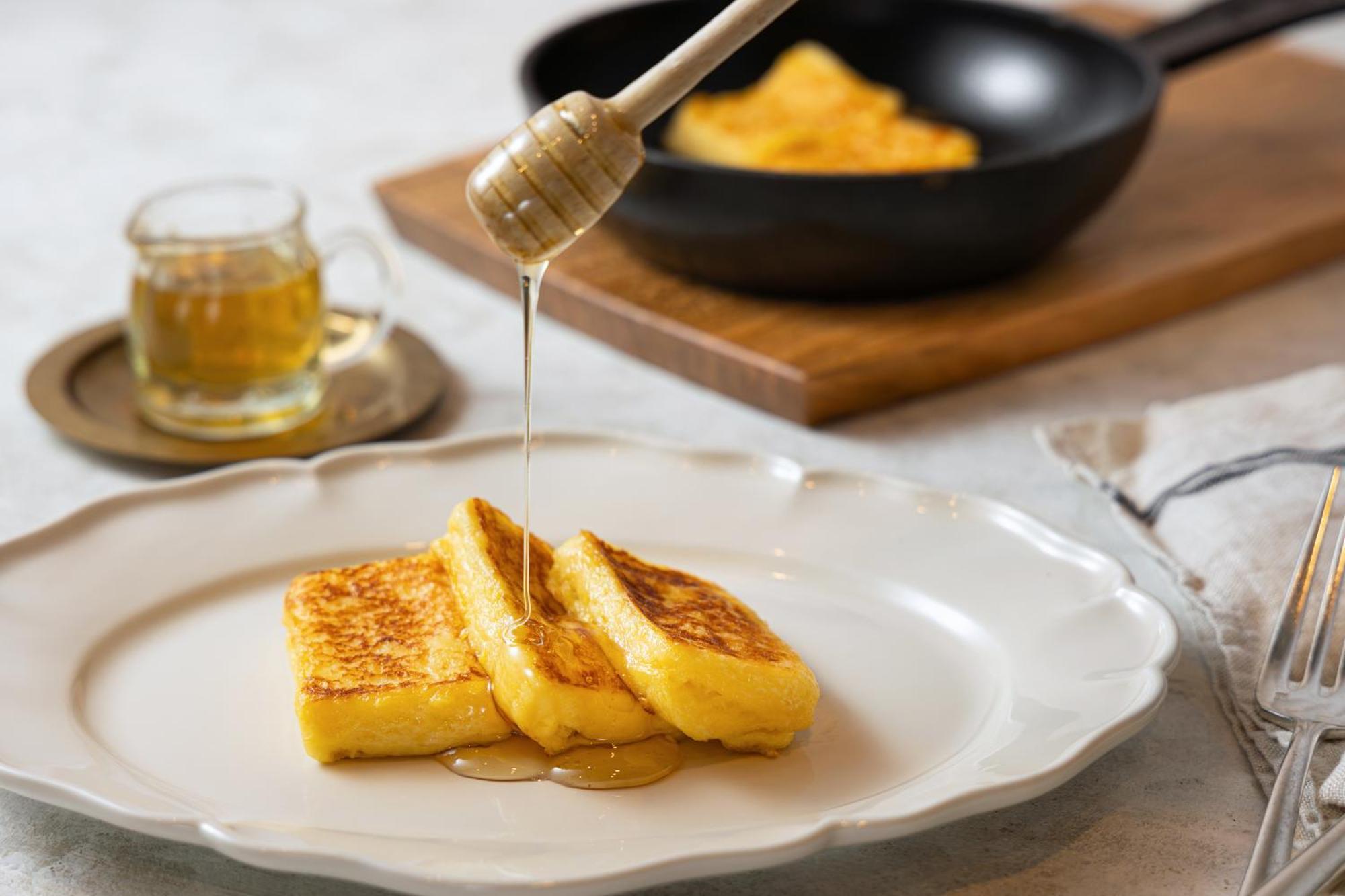 Hotel Okura Tokyo Bay Urajaszu Kültér fotó French toast with honey