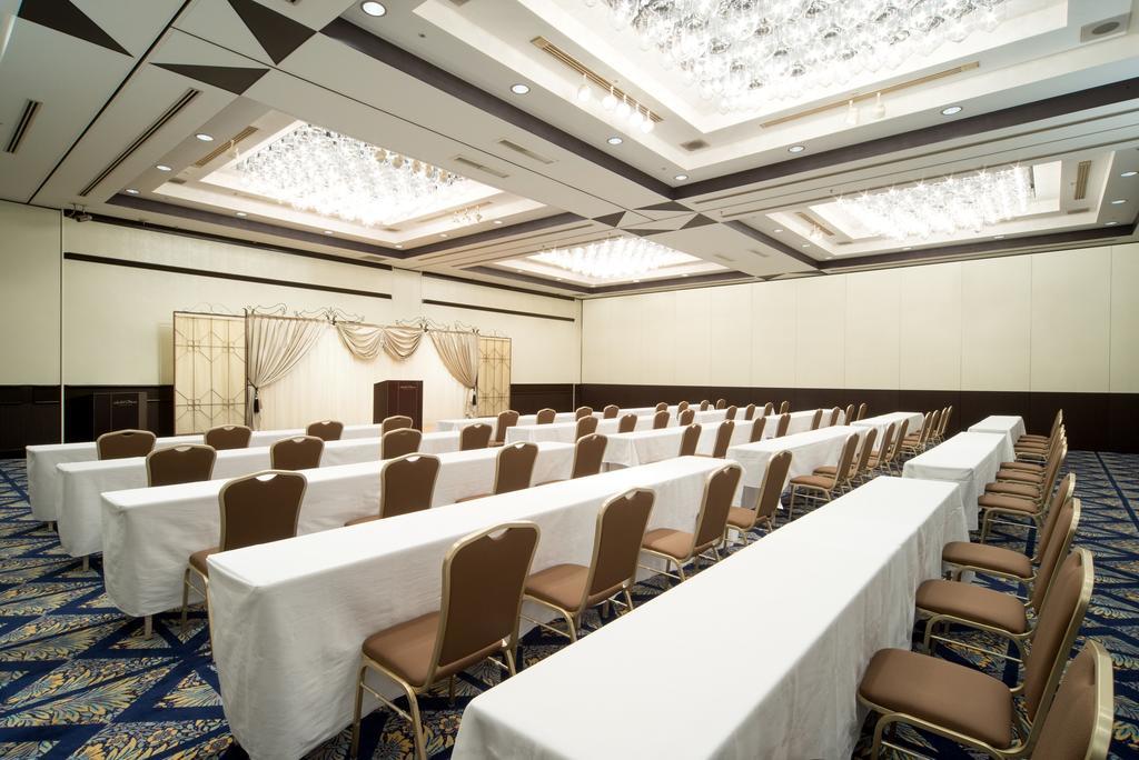 Hotel Okura Tokyo Bay Urajaszu Kültér fotó A typical meeting room
